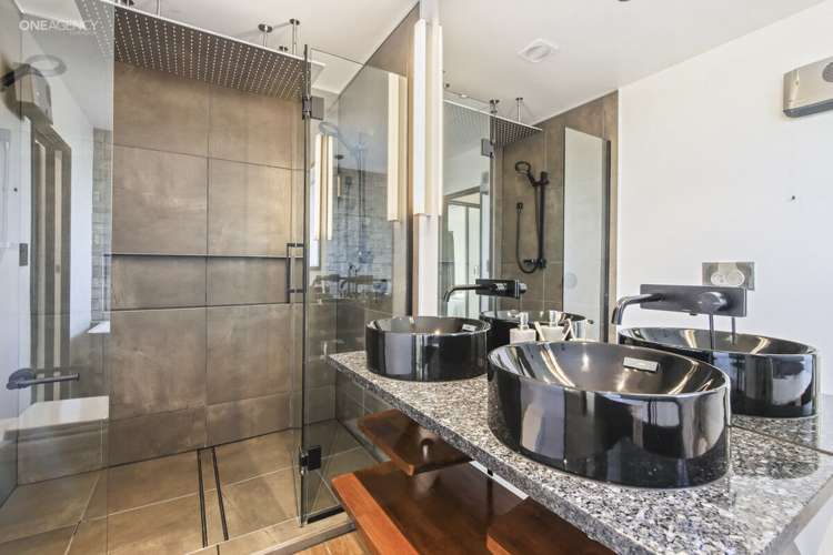 19 Vancouver Crescent Wainoni_9