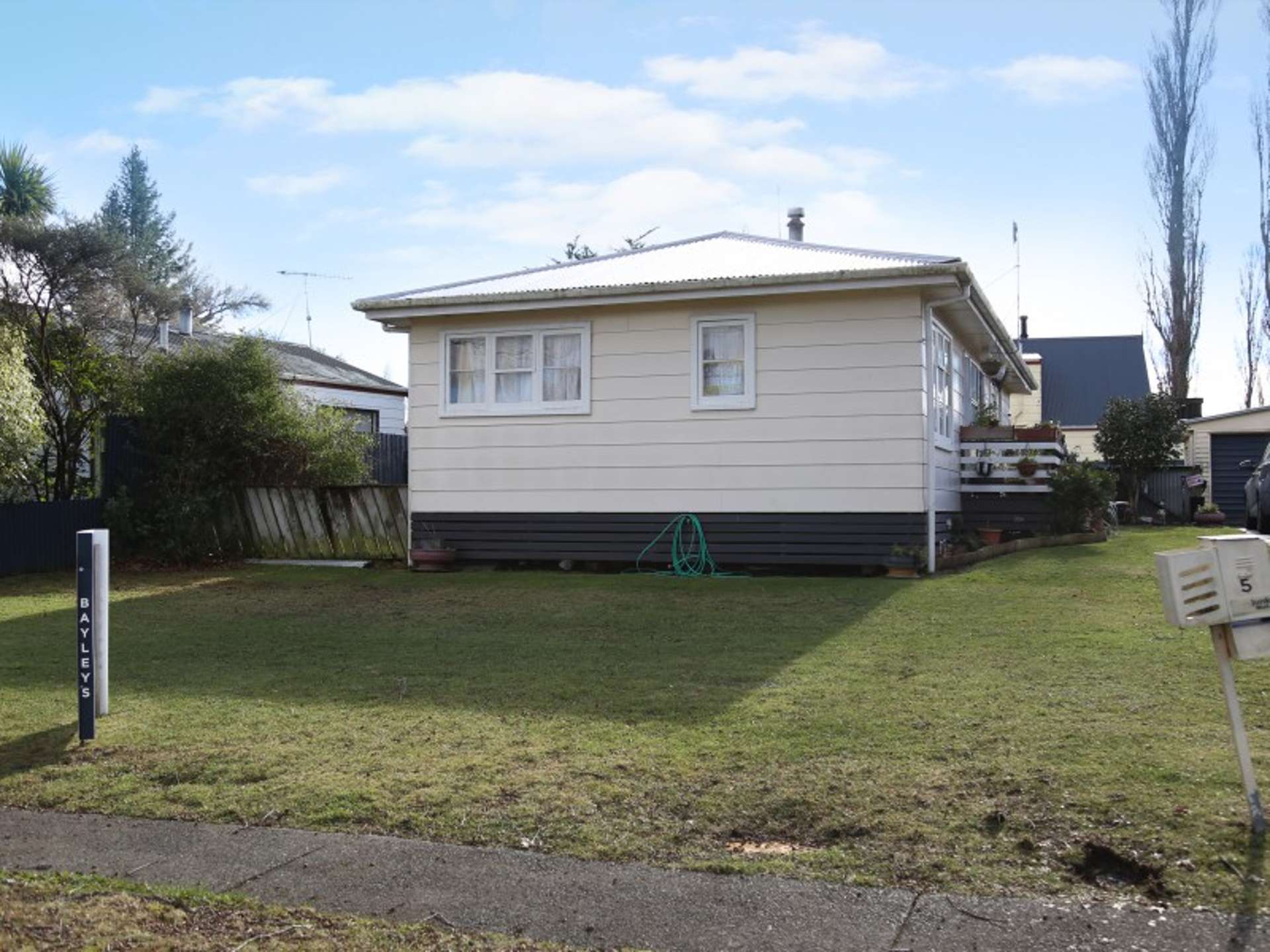 5 Rea Grove Turangi_0