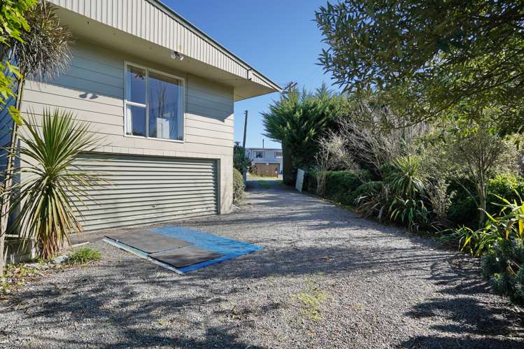 52 Batten Grove The Pines Beach_19