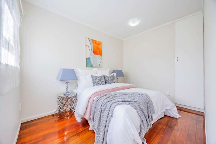 76 Archibald Road Kelston_11