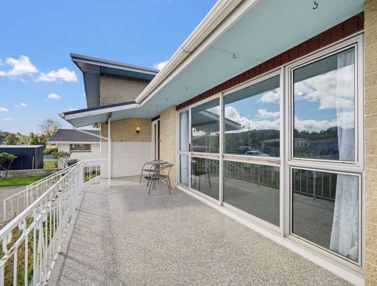 569 Thames Highway_2