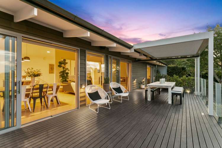 1 Charles Dickens Drive Mellons Bay_7