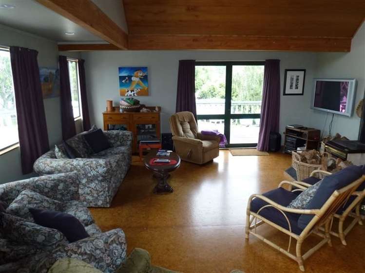 214 Patuwai Drive Whangamata_5