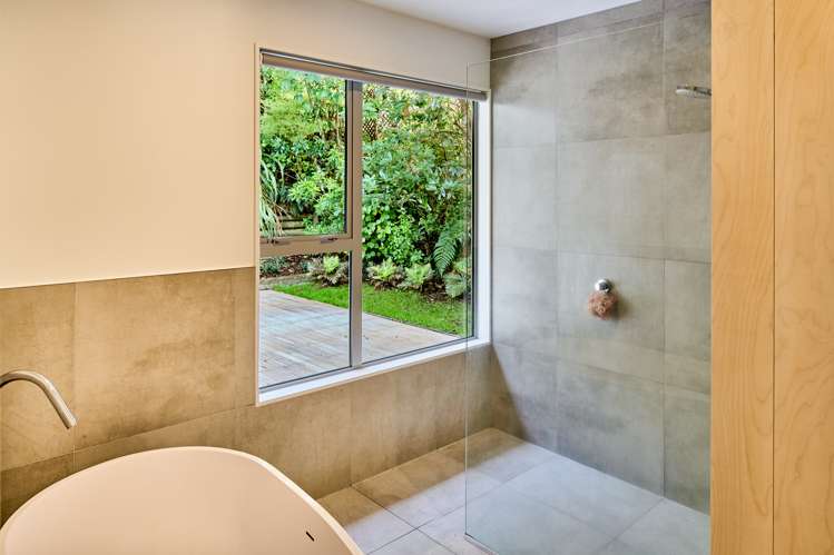 20 Muri Road Pukerua Bay_11