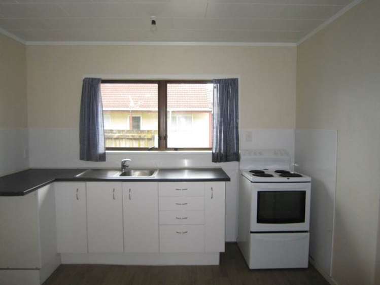 8/12 Maru Road Takanini_4