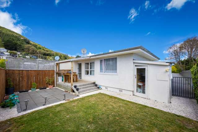 Sunny & Private | First Home or Investment