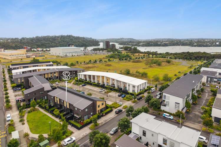 74 Glidepath Road Hobsonville_17