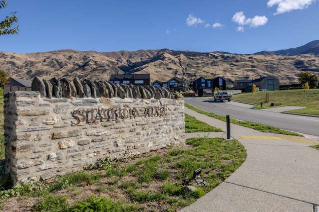 4 and 9 Theodore Court Wanaka_2