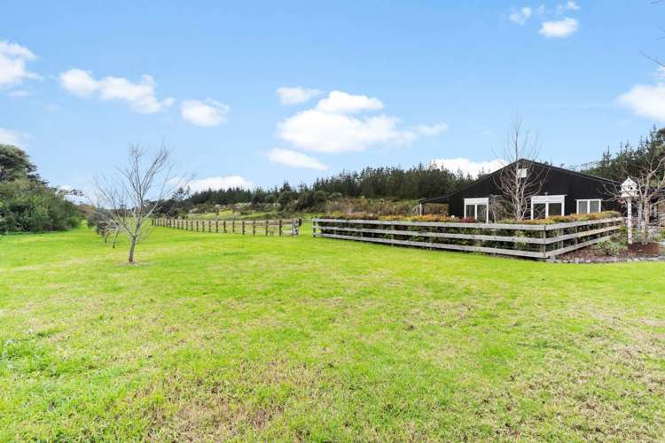 243 Waitakere Road Taupaki_15