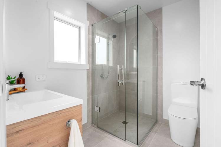 45 Maanihi Drive Rototuna North_14