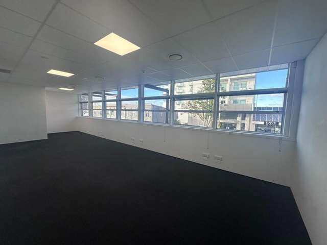 Tenancy 3/63 Devonport Road Tauranga Central_3