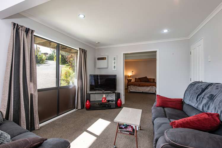 54 Woodhouse Avenue Karori_17