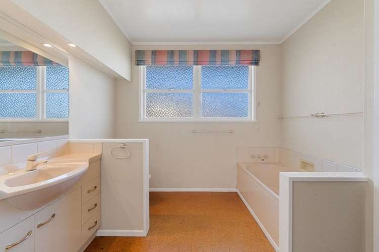 22 Woods Avenue 1105_6