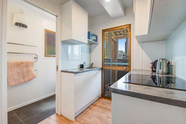 29 Melandra Road Stanmore Bay_18