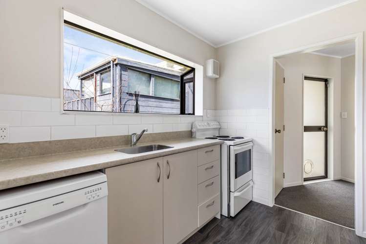 77 Gledstane Road Stanmore Bay_6