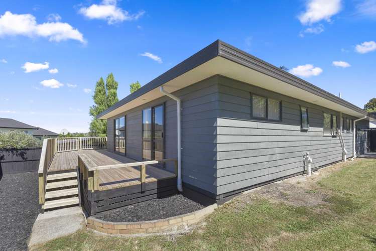 96 Brian Crescent Stanmore Bay_19