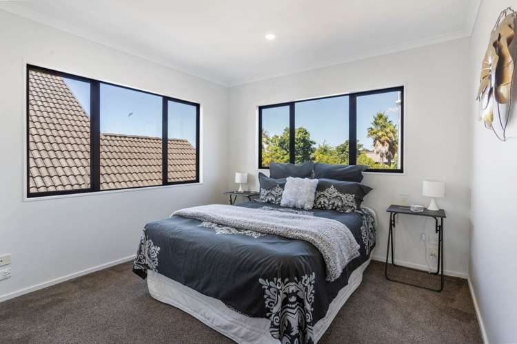 8 Leixlep Lane East Tamaki_12