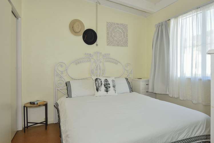 17a Weld Street Mahia_9