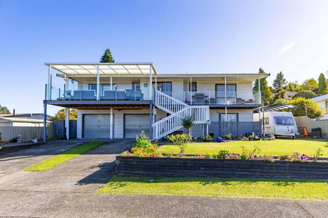 Spacious Family Home, Fantastic Features!