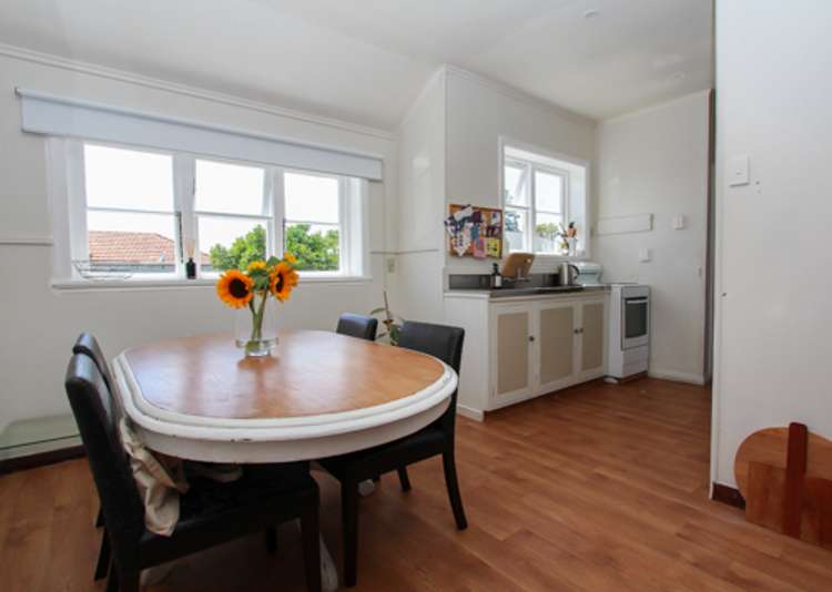 2 Bains Avenue 1074_9