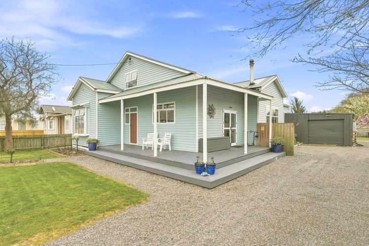 8 Albert Street Pahiatua_23