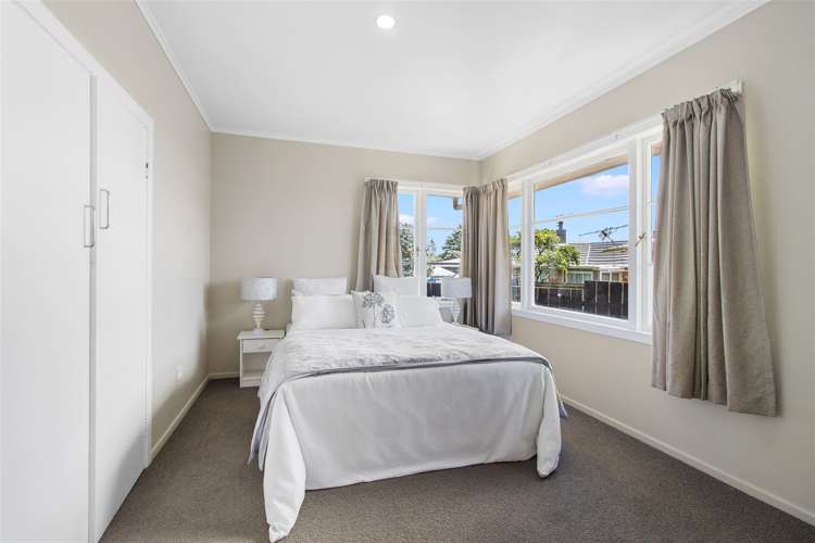 2/40 Amberley Avenue Te Atatu South_8