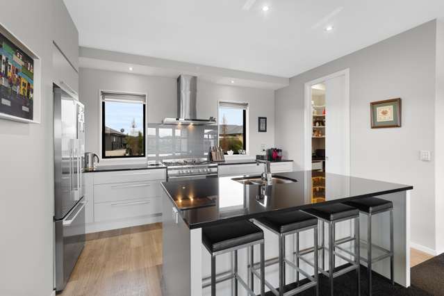 6 Trent Place Lake Hood_2