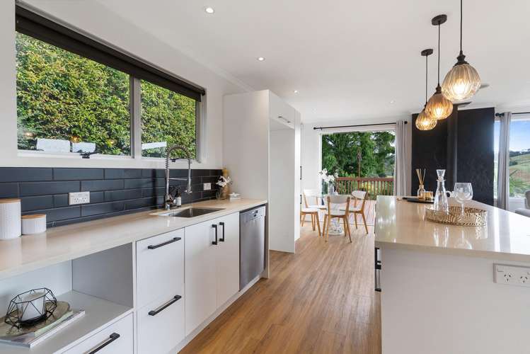 47 Waitakere Road Waitakere_8