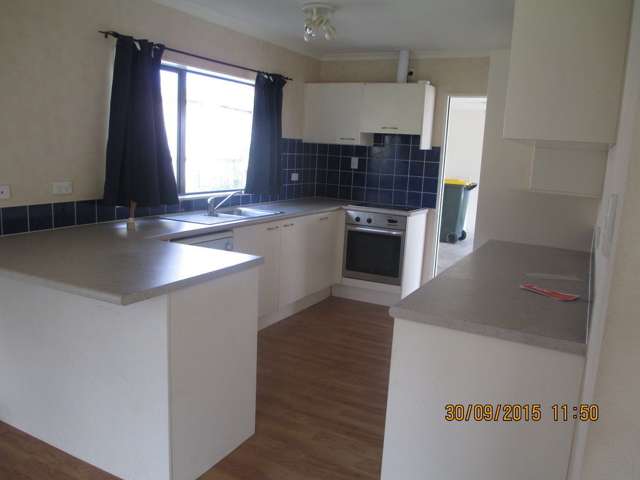 44 Nuneaton Drive Flat Bush_1