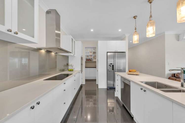 6 Weatherly Drive Beachlands_3