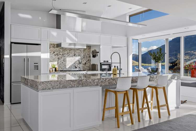 1 and 3 Bluff View Terrace, Oraka Queenstown_6