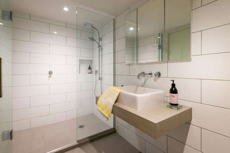 16 Russell Street Stanley Point_13