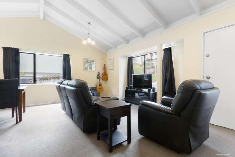 5/107a Woodglen Road Glen Eden_5