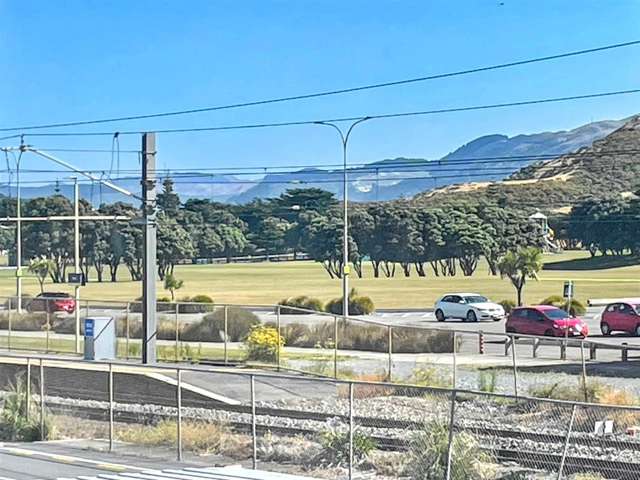 93-97 Mana Esplanade Paremata_4