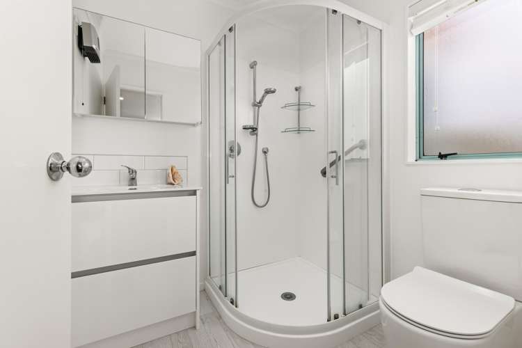 52 Kakariki Grove Waikanae_11