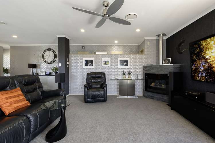 6 Mahonia Place Pyes Pa_11