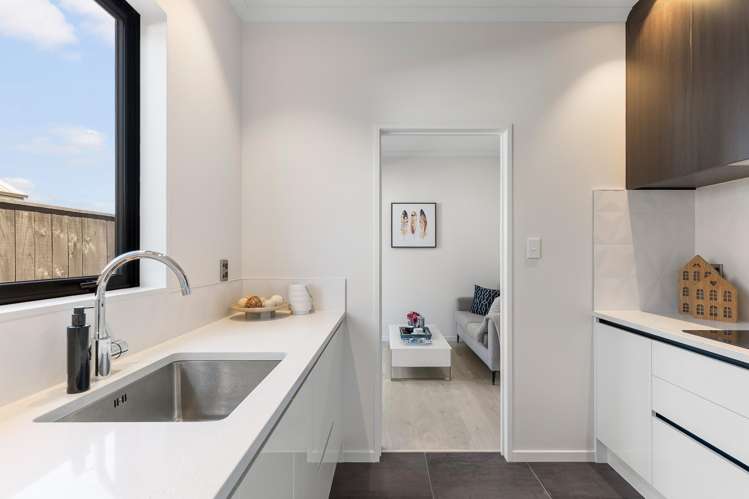 9 and 13 Arahi Road Clevedon_9