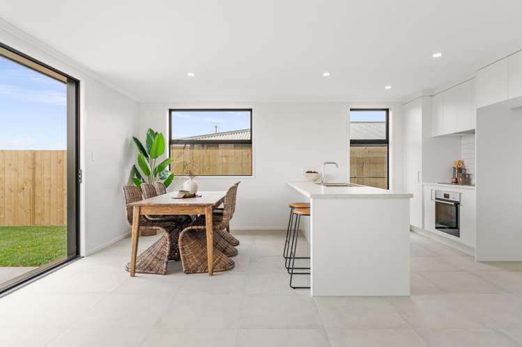 19a Cowell Crescent Pyes Pa_1