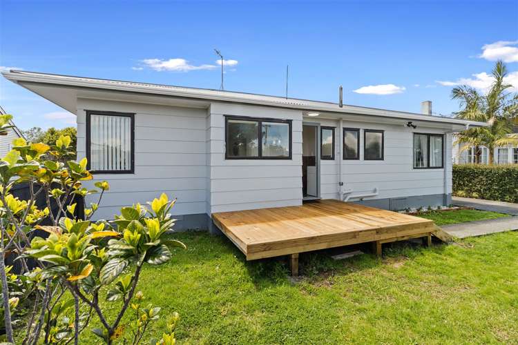 2/13 John Street Mangere East_9