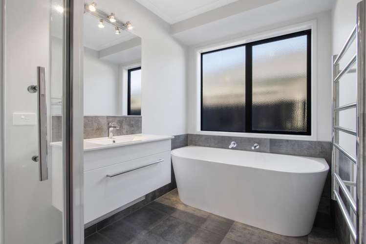 16 Eastbank Drive Katikati_14