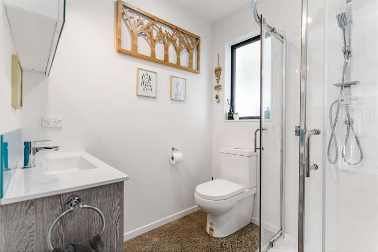 8 Karaka Road Beachlands_8