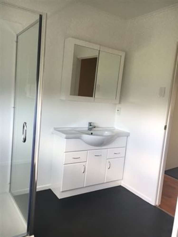 5 Okataina Street Pakuranga Heights_10