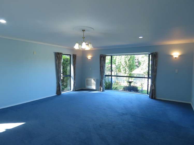 1298 Stanley Road Elgin_8