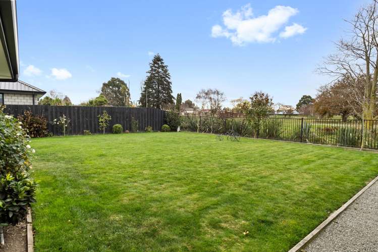 23 Redhaven Rise Netherby_28