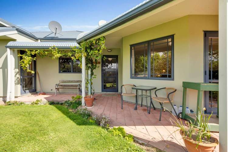 20 Paraekaretu Street Hunterville_32