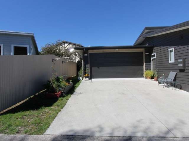 2/12 Ingle Avenue Waipahihi_4