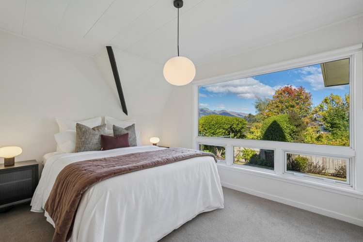 696 Peninsula Road Kelvin Heights_11