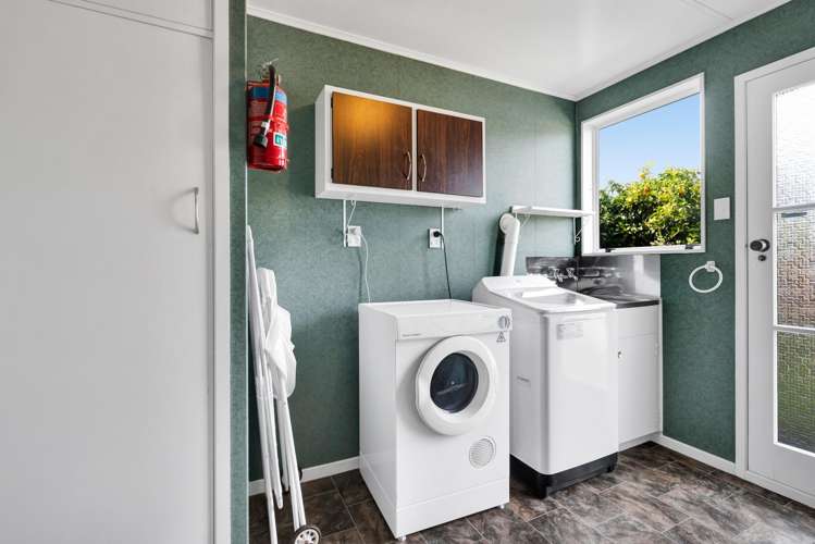 13 Quin Crescent Hawera_21