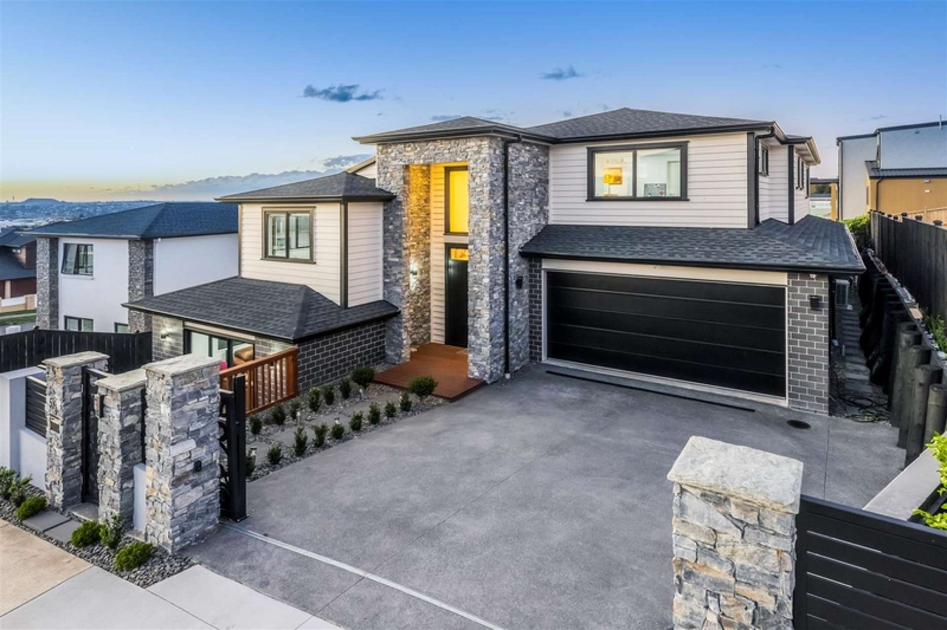 54 Armstrong Farm Drive East Tamaki Heights_0