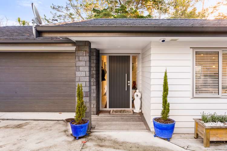 2/13a Easter Parade Glen Eden_15